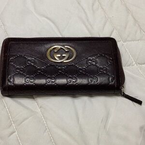 Gucci Black Wallet with Gold Logo